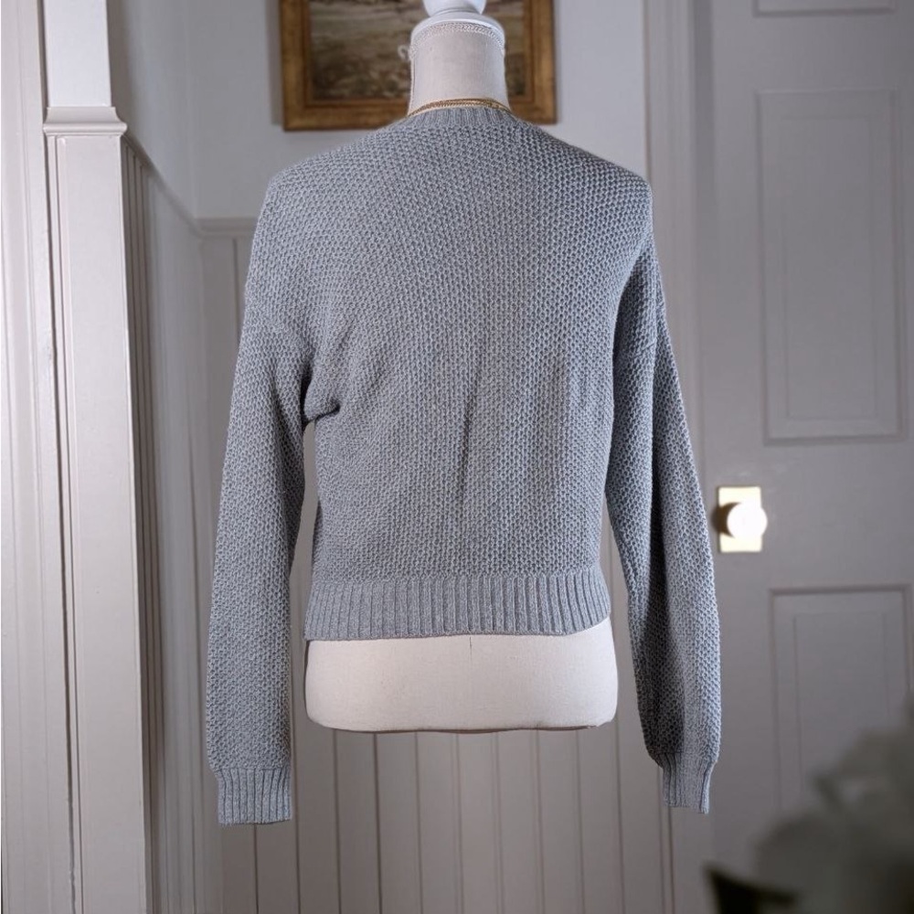 Hollister Grey Boxy Knit Cropped Sweater XS Textured Crewneck - Picture 2 of 10